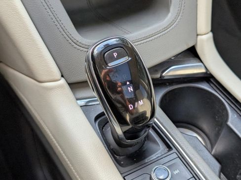 Used 2020 Cadillac XT6 Premium Luxury image 40