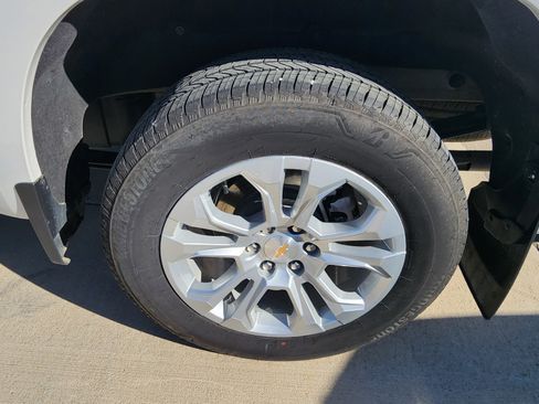 Certified 2025 Chevrolet Silverado 1500 LTZ w/ LTZ Convenience Package II image 8