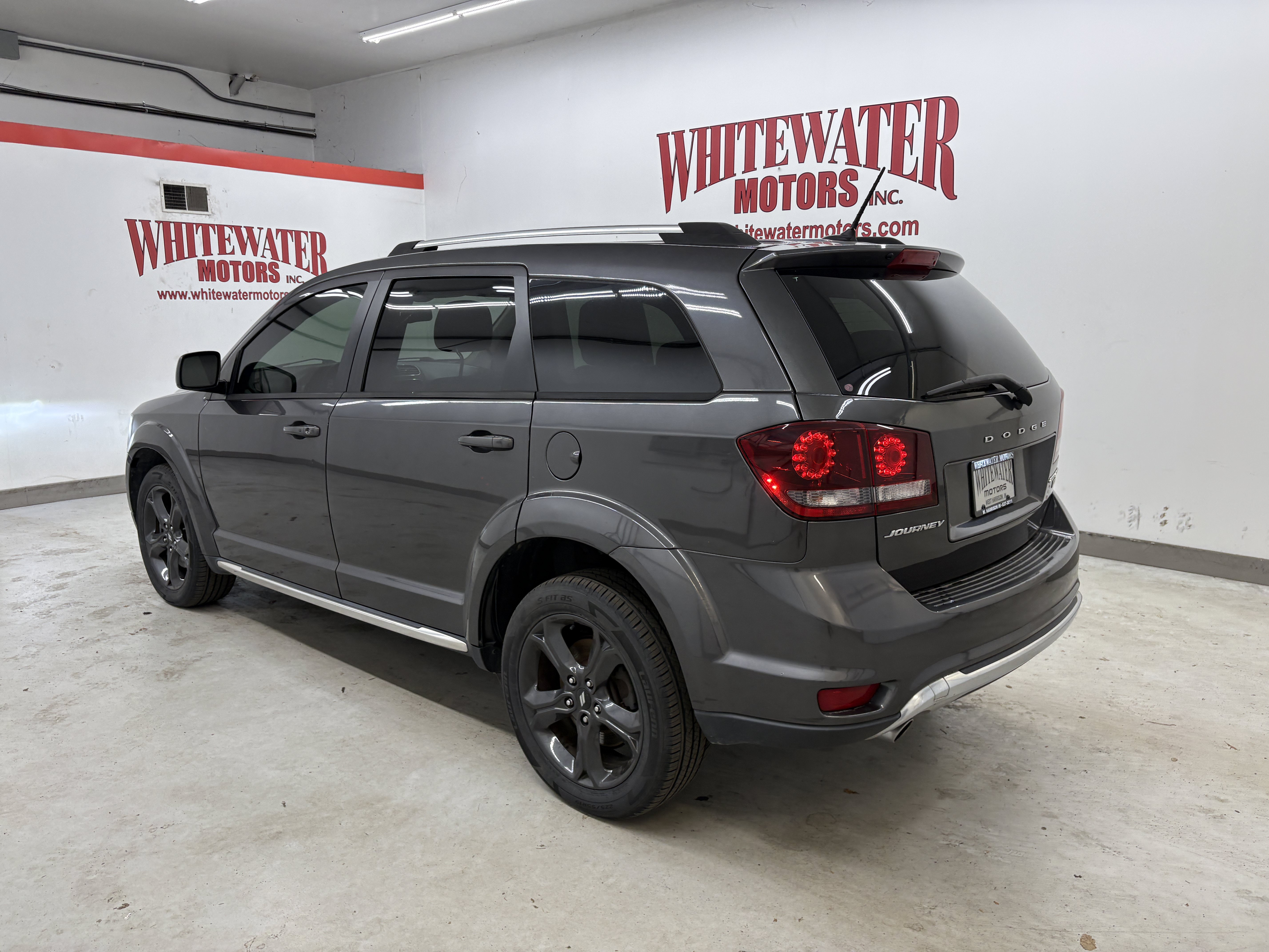 Used 2018 Dodge Journey Crossroad FWD image 2