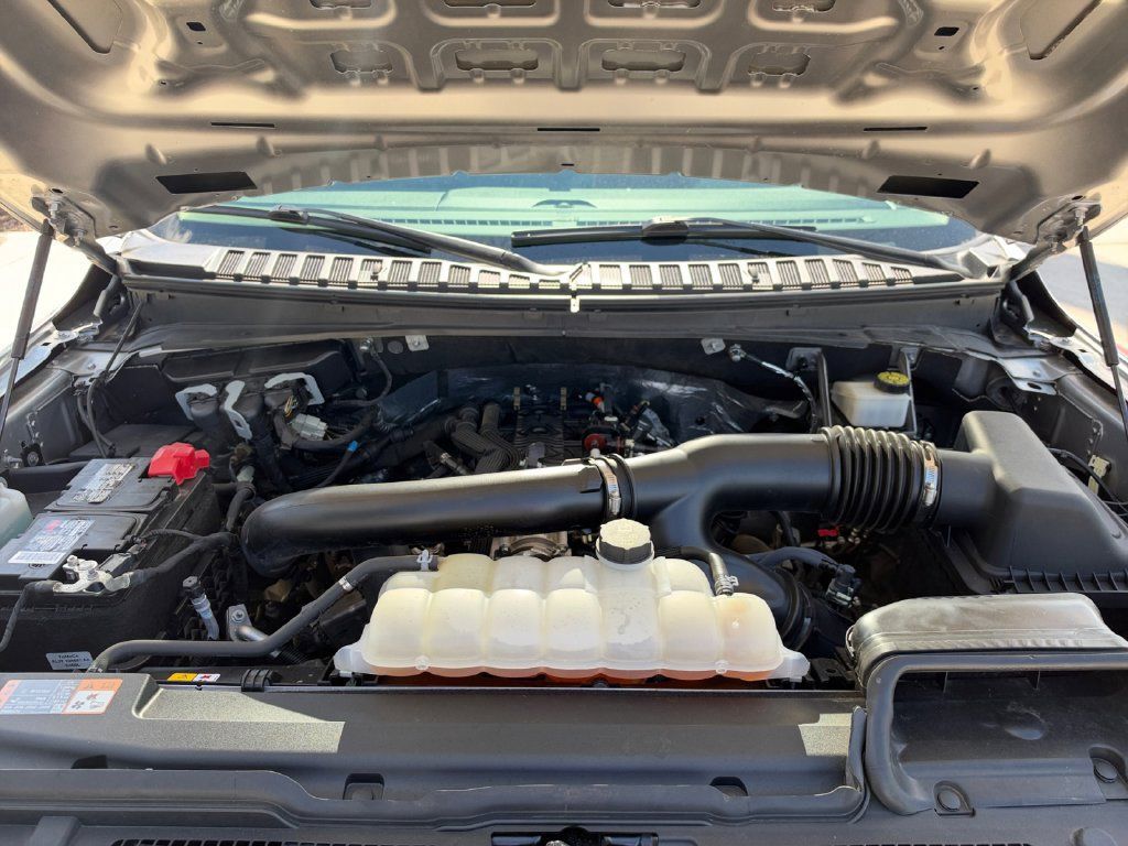 Used 2024 Ford Expedition XLT RWD image 19