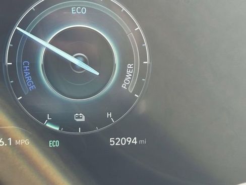 Used 2023 Hyundai Santa Fe Limited image 23