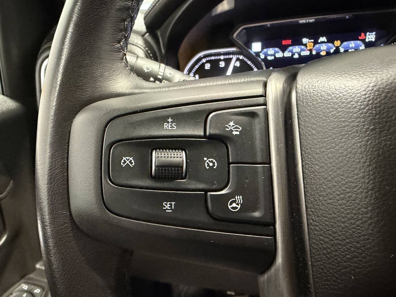 Used 2020 GMC Sierra 1500 Denali w/ Denali Ultimate Package AWD/4WD image 39