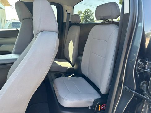 Used 2016 Chevrolet Colorado W/T w/ WT Convenience Package RWD image 35