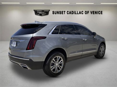 Certified 2023 Cadillac XT5 Premium Luxury FWD image 3