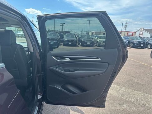 Used 2021 Buick Enclave Avenir w/ Avenir Technology Package AWD/4WD image 40