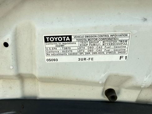 Used 2021 Toyota Tundra SR5 w/ TRD Off-Road Package image 11