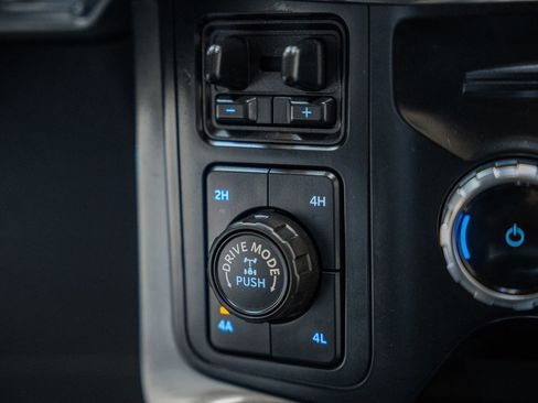 Certified 2023 Ford F150 Lariat w/ Equipment Group 502A High image 32