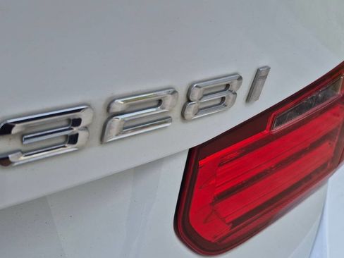 Used 2013 BMW 328i xDrive Sedan image 22