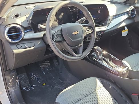 New 2026 Chevrolet Trax LT image 21