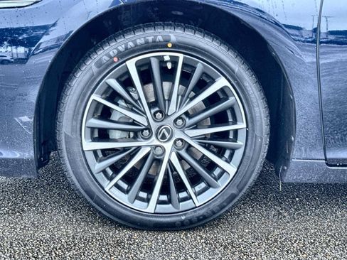 Used 2025 Lexus ES 350 w/ Premium Package FWD image 11