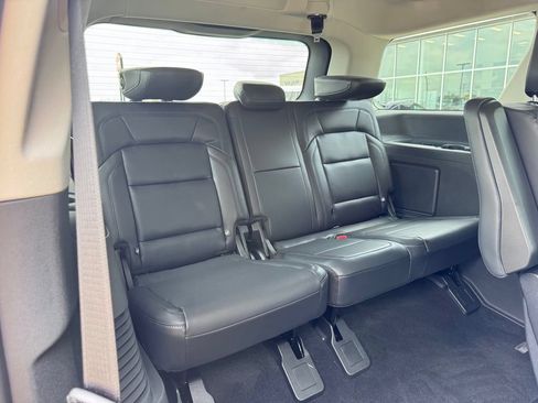 New 2027 Lincoln Navigator Premiere AWD/4WD image 12