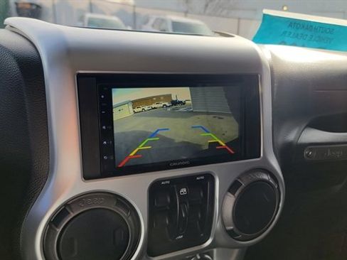 Used 2012 Jeep Wrangler Unlimited Sport image 28