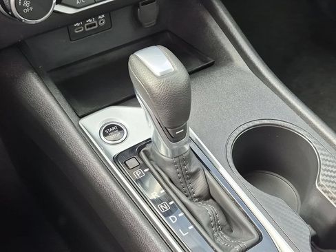 Used 2025 Nissan Altima 2.5 SV AWD/4WD image 20