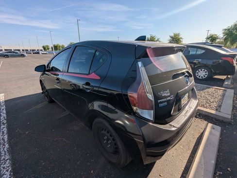 Used 2016 Toyota Prius C Persona Series image 6