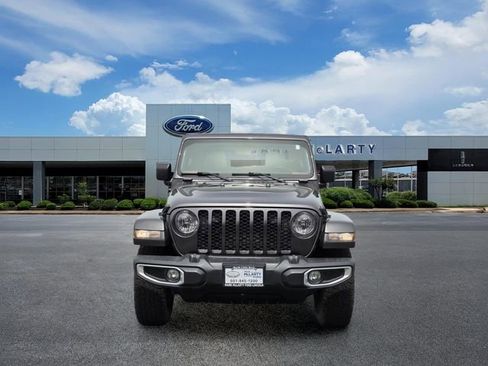 Used 2023 Jeep Gladiator Sport AWD/4WD image 8