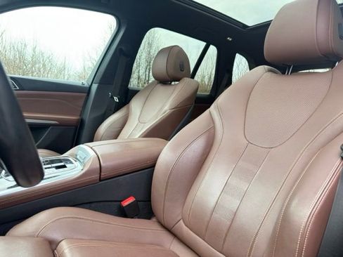 Used 2019 BMW X5 xDrive40i w/ Convenience Package AWD/4WD image 12