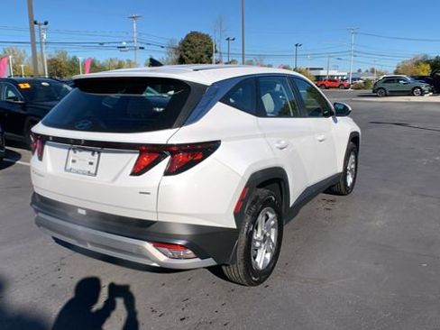 Certified 2025 Hyundai Tucson SE image 5