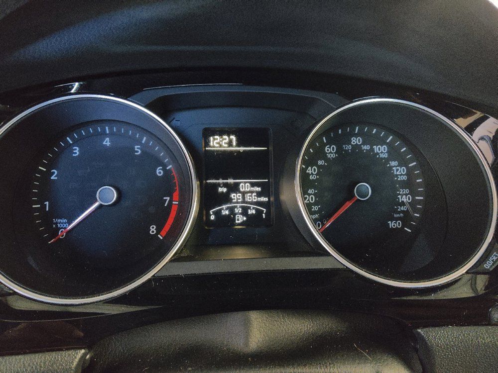 Used 2016 Volkswagen Jetta Sport FWD image 23