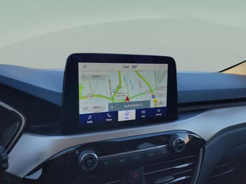 Used 2020 Ford Escape SE image 16