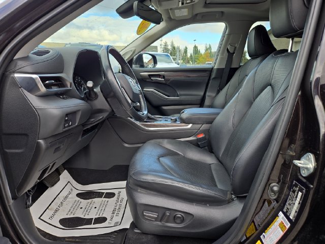Used 2020 Toyota Highlander Limited AWD/4WD image 3