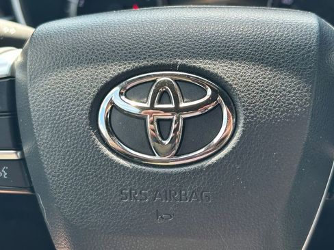 Used 2023 Toyota Highlander XSE AWD/4WD image 40