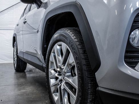 Used 2019 Toyota RAV4 XLE Premium w/ All Weather Liner Package image 12