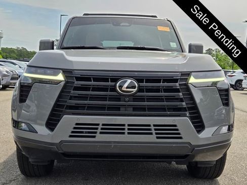 Used 2025 Lexus GX 550 w/ Accessory Package (2T) AWD/4WD image 8