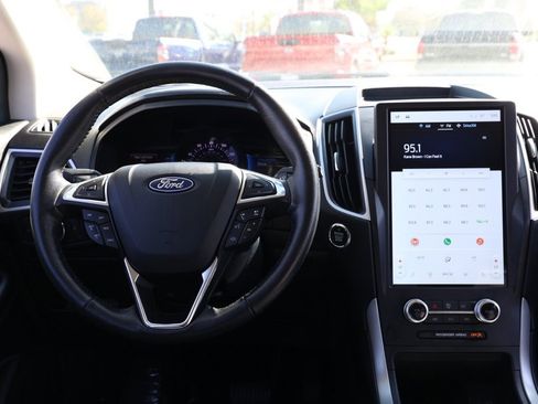 Used 2022 Ford Edge SEL image 22