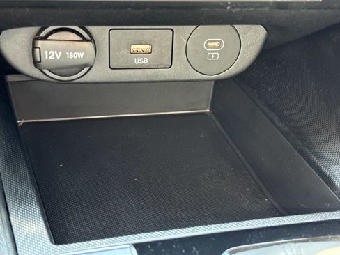 Certified 2024 Hyundai Elantra SE image 25