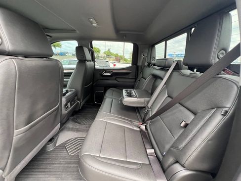 Used 2024 Chevrolet Silverado 1500 LT Trail Boss w/ LT Trail Boss Premium Package AWD/4WD image 21