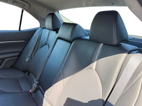 Used 2024 Toyota Camry XSE FWD image 16