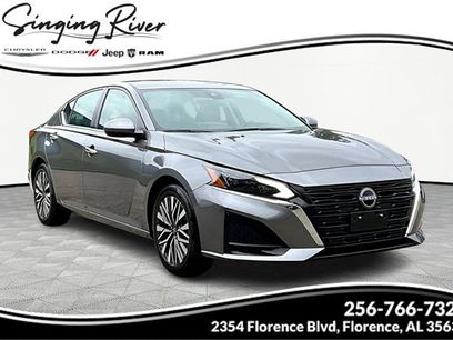 Used 2023 Nissan Altima 2.5 SV