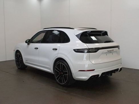 Used 2022 Porsche Cayenne GTS AWD/4WD image 3