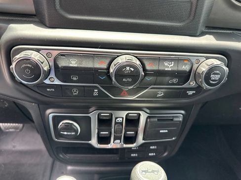 Used 2020 Jeep Wrangler Unlimited Sport S AWD/4WD image 18