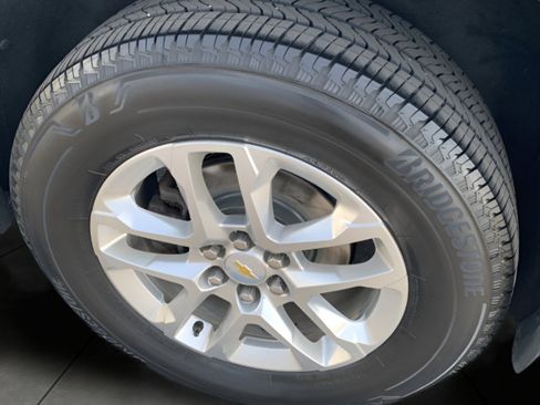 Used 2020 Chevrolet Traverse LT w/ Driver Confidence II Package image 24