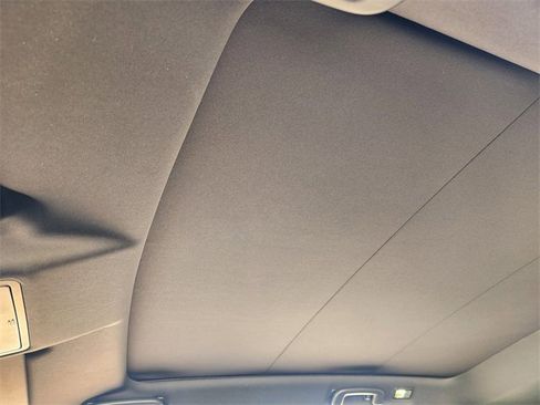 Used 2020 Land Rover Discovery Sport SE R-Dynamic image 23