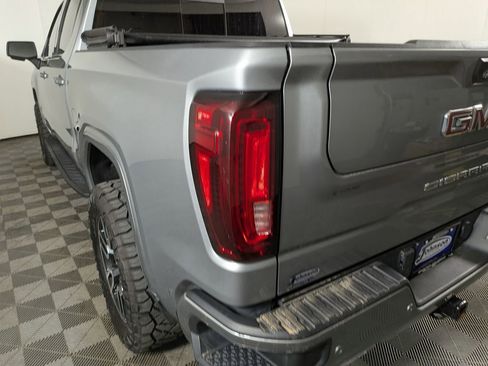 Used 2024 GMC Sierra 1500 AT4 w/ Technology Package AWD/4WD image 12