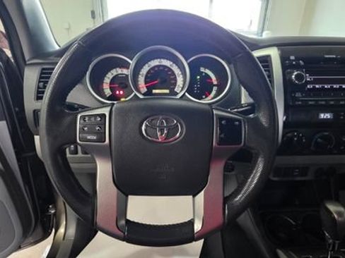 Used 2012 Toyota Tacoma 4x4 Double Cab image 14