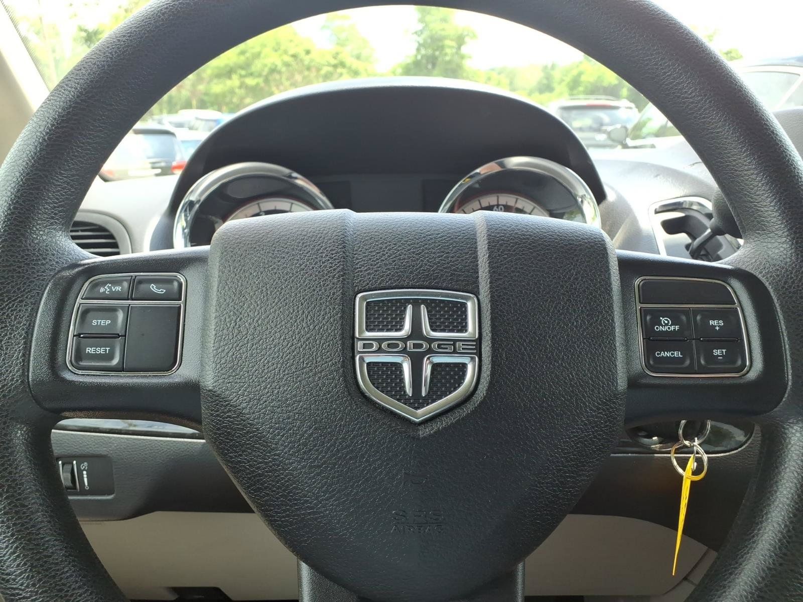 Used 2018 Dodge Grand Caravan SE w/ UConnect Hands-Free Group FWD image 11