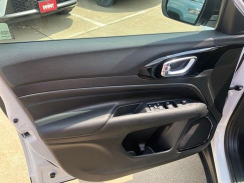 New 2026 Jeep Compass Limited AWD/4WD image 9