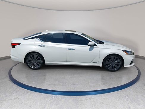 Used 2019 Nissan Altima 2.0 Edition One image 4