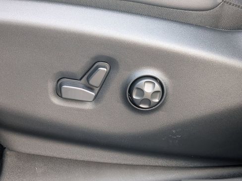 New 2026 Chrysler Pacifica Select image 20