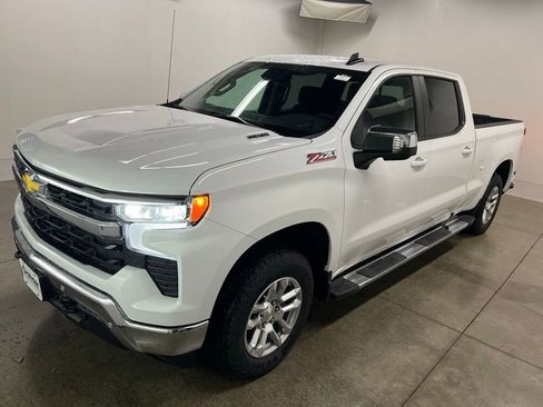 New 2026 Chevrolet Silverado 1500 LT image 13