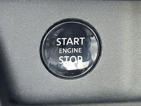 Used 2024 Nissan Rogue SV image 15