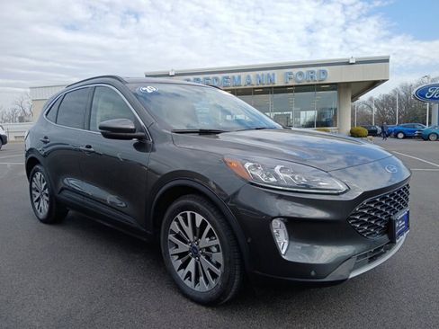 Certified 2020 Ford Escape Titanium image 2