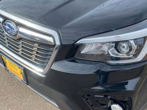 Used 2019 Subaru Forester Limited w/ Popular Package #3 image 9