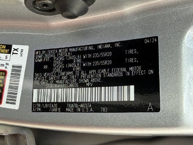 Used 2024 Toyota Highlander XSE FWD image 39