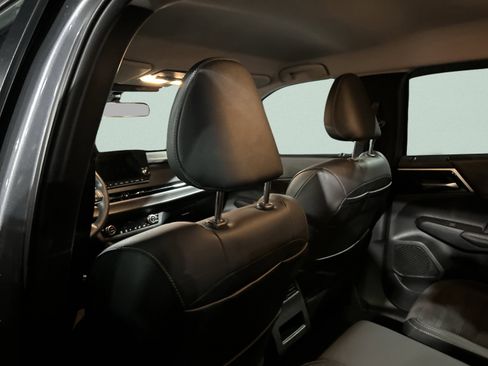 Used 2024 Mitsubishi Outlander SE image 50