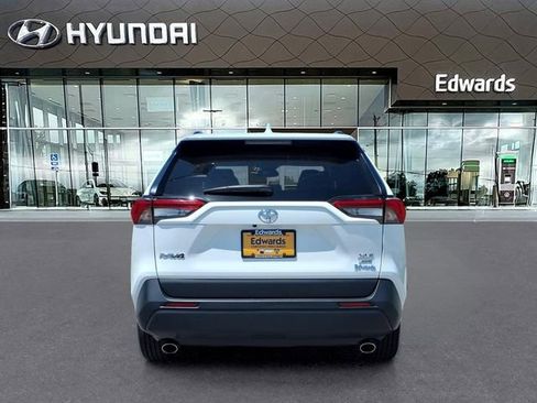 Used 2024 Toyota RAV4 XLE AWD/4WD image 8