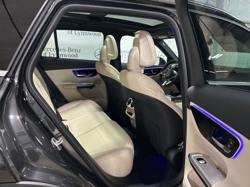 New 2026 Mercedes-Benz GLC 300 4MATIC image 13